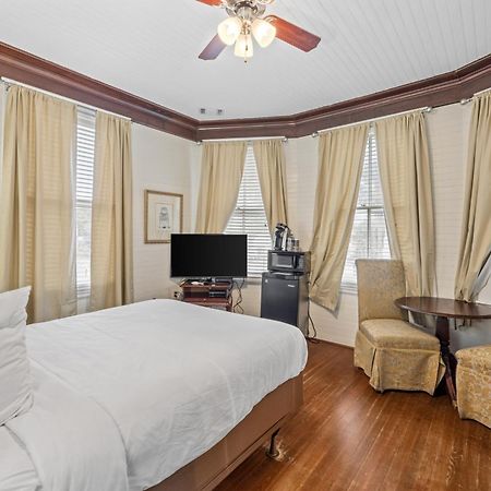 Coombs Inn & Suites Apalachicola Buitenkant foto