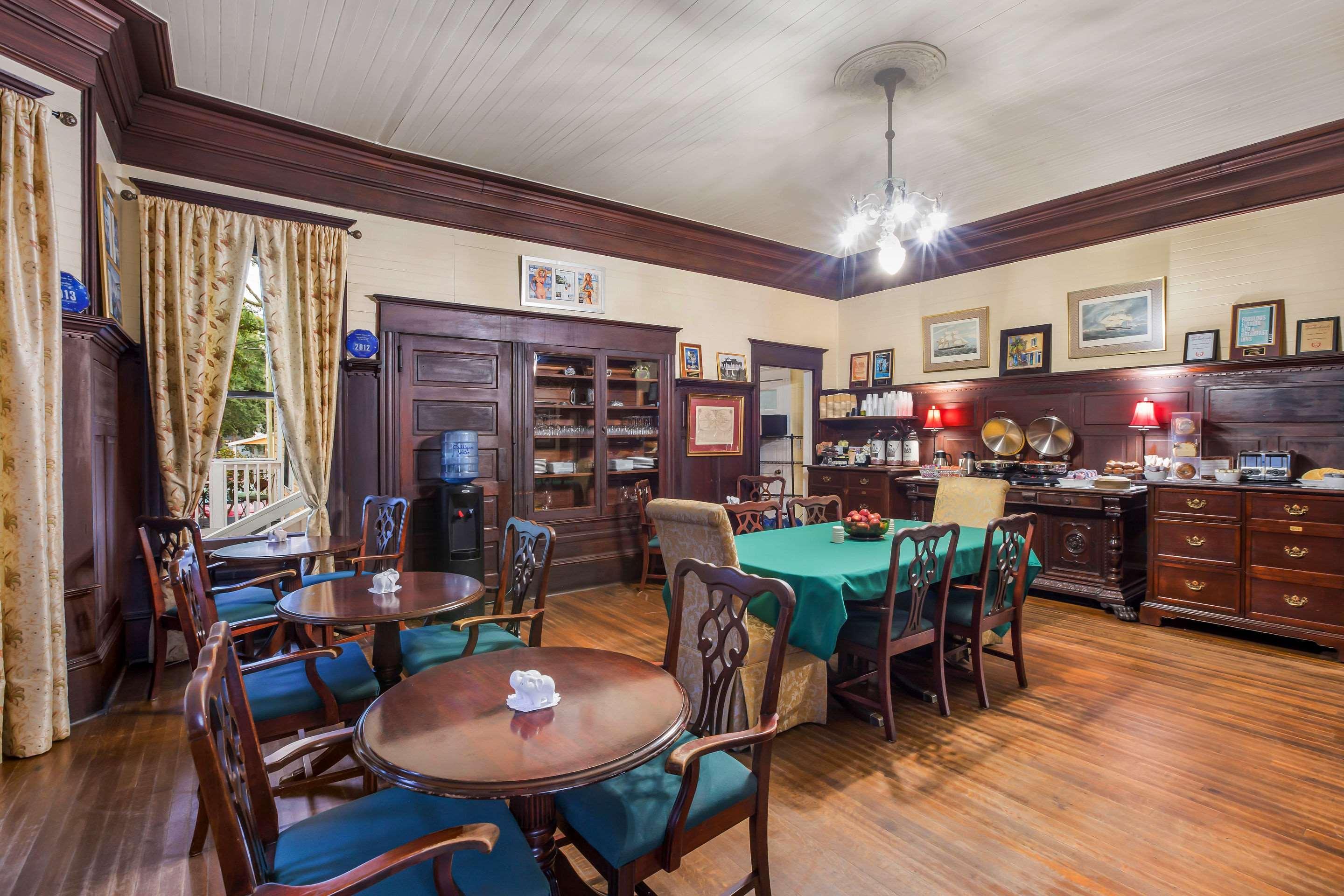 Coombs Inn & Suites Apalachicola Buitenkant foto