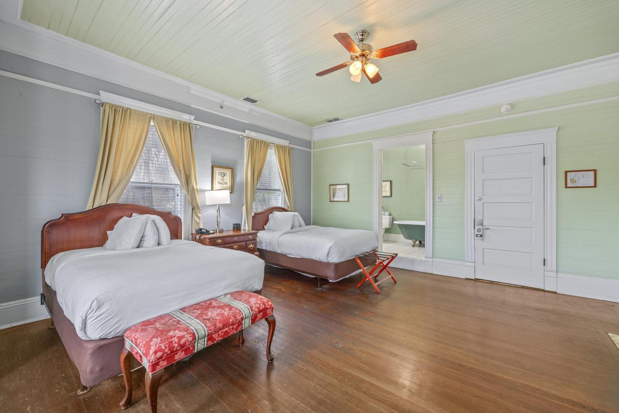 Coombs Inn & Suites Apalachicola Buitenkant foto