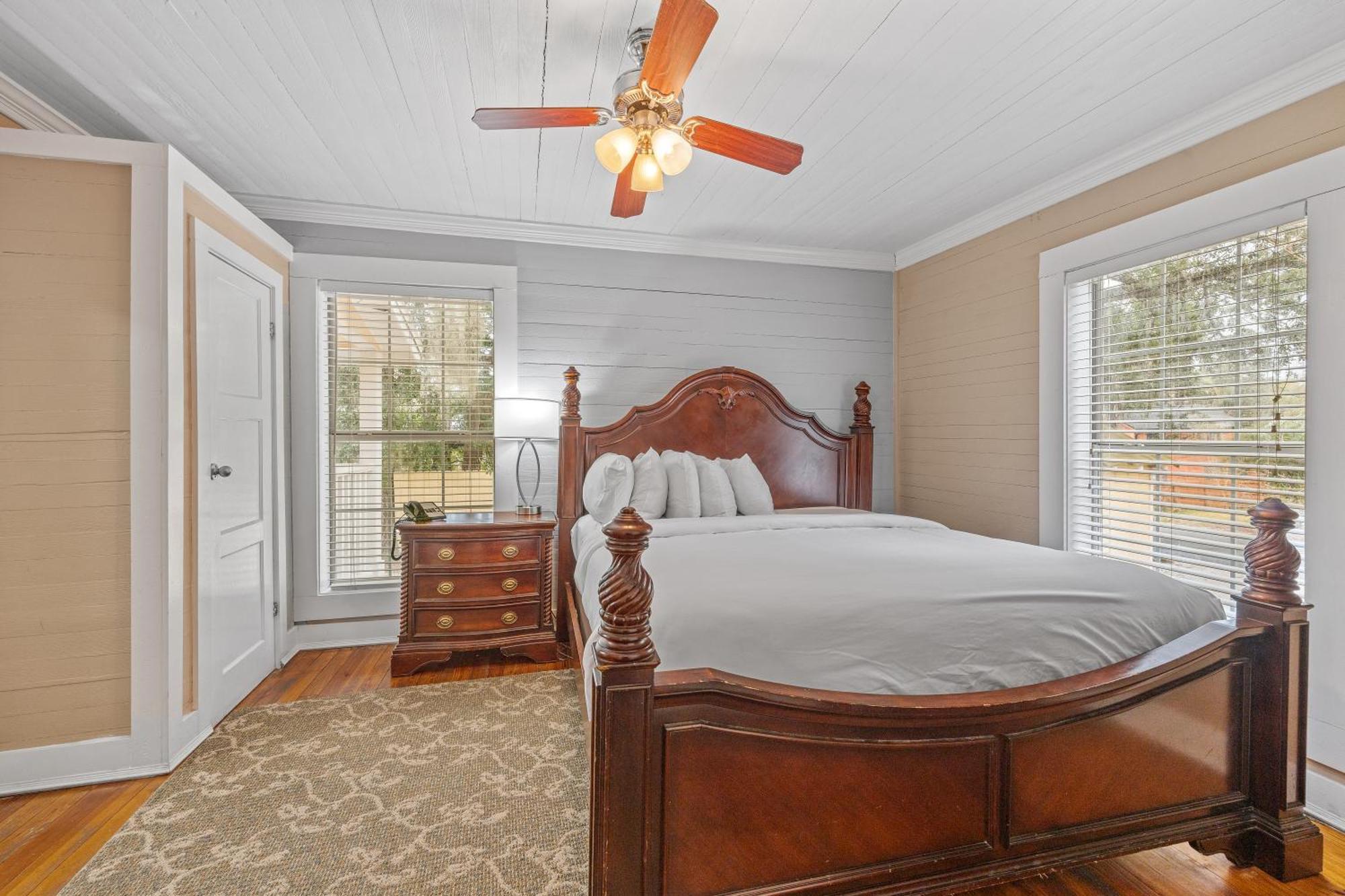 Coombs Inn & Suites Apalachicola Buitenkant foto